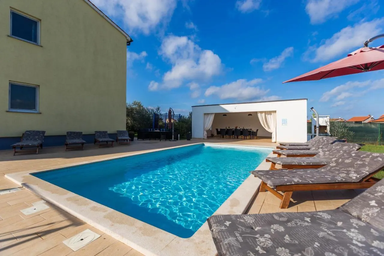 Beautiful Villa Rampic With Private Pool Near The Beach In Fazana